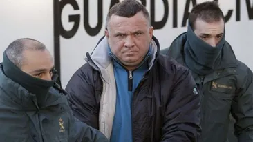 Livetext din inchisoare! Proxenetul Clamparu povesteste de ce l-a agatat pe Adrian Minune in cui!