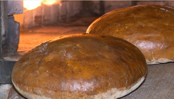 Pâinea este pregătită după rețete din străbuni