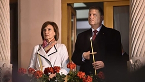 Cum a apărut Carmen Iohannis la ceremonia de înmormântare a Regelui Mihai I. A fost de nerecunoscut!
