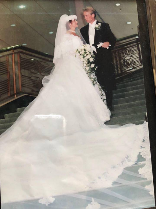 Nadia Comăneci, în ziua nunții cu Bart Conner. Sursa foto: Facebook