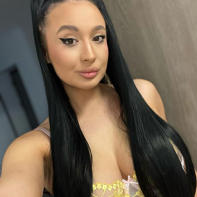 Anca e tunată toată/ Sursă foto: Instagram.com