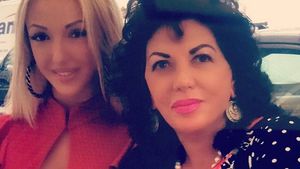 Carmen Harra şi-a mai adus fiica în ţară, după ce a anunţat că s-a căsătorit! Cum arată acum Alexandra