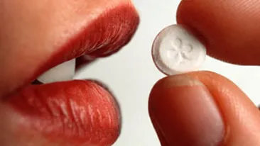 Patru tineri din Capitala, trimisi in judecata pentru trafic de comprimate Ecstasy! Da-i-le ei sa le bage la tate direct!