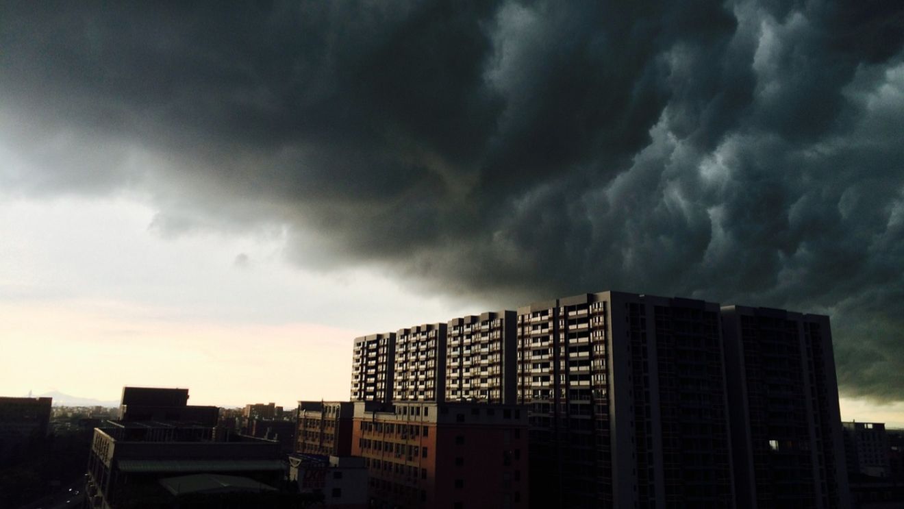 Furtuna Babet se apropie și meteorologii AccuWeather avertizează populația din Marea Britanie de pericol