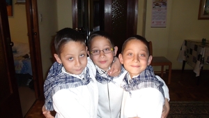 Caz unic in lume descoperit la Teleorman! Tripletii astia pot ajunge in Cartea Recordurilor!