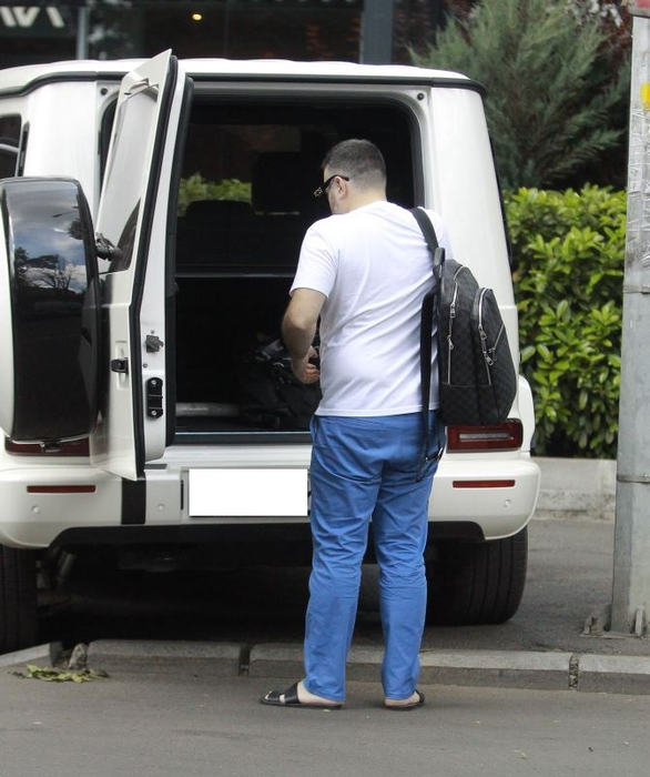 Vika Jigulina și iubitul ei au făcut parada brandurilor pe o stradă din Capitală