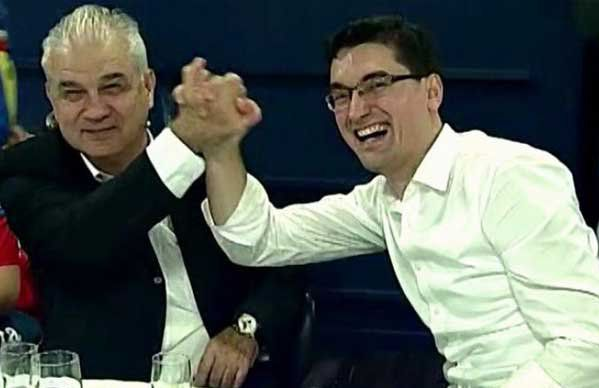 Burleanu şi Anghel Iordănescu bat palma, după ce antrenorul fusese numit selecţioner