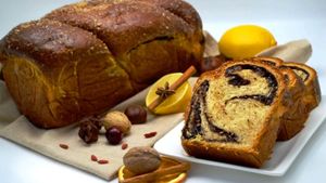 Secretul cozonacului pufos care se rupe fâșii și nu crapă. Trucurile din bătrâni fac diferența!