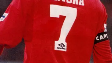 Cantona revine pe Old Trafford cu ocazia meciului de retragere a lui Paul Scholes