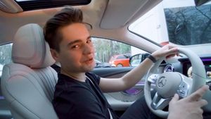 Motivul pentru care Selly de la 5GANG nu vrea să aibă numere de Dolj la mașină