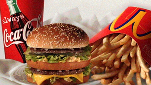 Angajatii McDonald's au INTERZIS la hamburgeri si cartofi prajiti! Afla motivele si care a fost declaratia angajatorilor