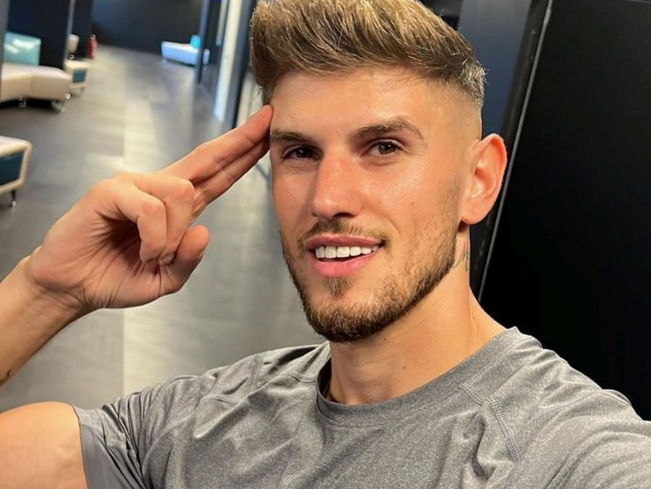Delea: "Omul ăla cu mușchi abia așteaptă să tragă o băută soră cu moartea"