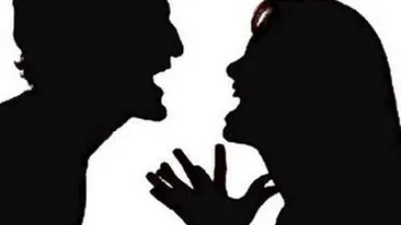 Scandal in Baicului! O ticnita blesteama pe strada iar vecinii ii raspund extrem de vulgar! Du-te la primarie! Ce sunt eu primar?