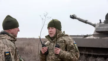 Ucrainencele luptă alături de bărbații lor! Olena, una dintre primele femei înrolate în armată: ”E ţara mea. Vreau să o apăr”