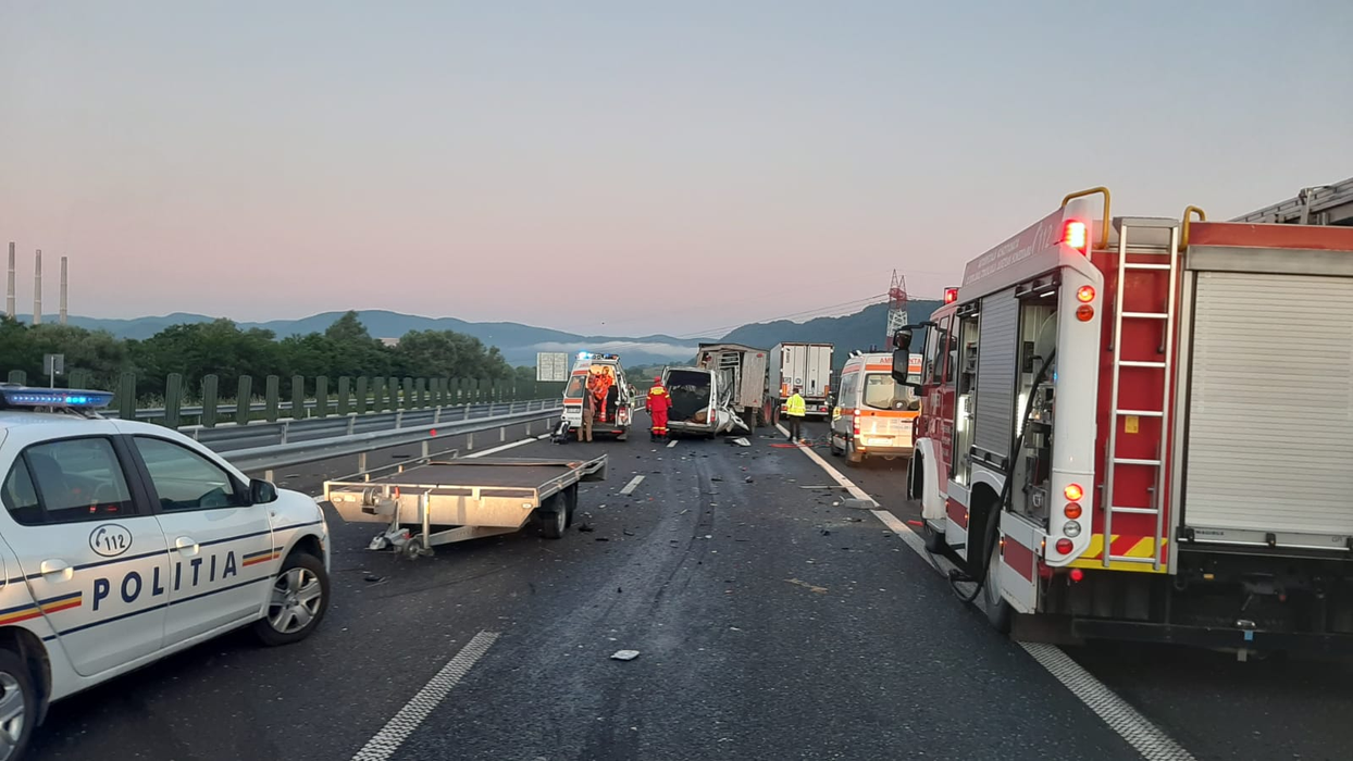 Tragedie pe A1. O mamă a murit, copiii și soțul, în stare gravă la spital