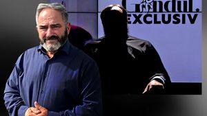 Orgii sexuale cu 10 juni înfierbântați! Călugărul-amant face dezvăluiri incendiare: partide de ”tăvăleală” în hotelul închiriat de partid și ...