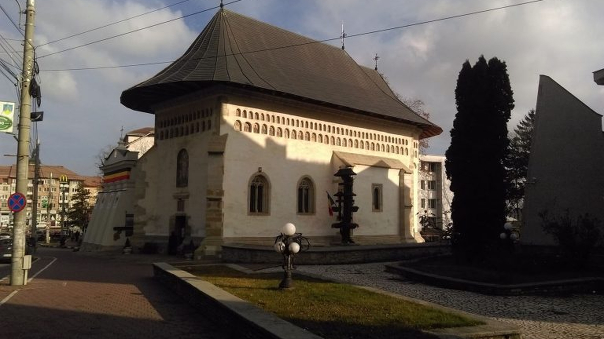 A murit preotul Alexandru Vasile Zofotă de la Biserica Trei Clopote din Suceava. Avea 54 de ani