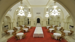 Cum arată meniul restaurantului din Palatul Parlamentului! Cel mai scump produs nu depășește 20 de lei