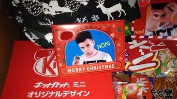 Daca il saruta data viitoare? Ce-a putut sa primeasca pustiul din reclama la branza topita, de Craciun, de la o fana!