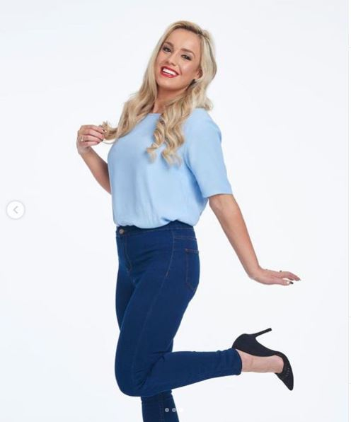 Transformarea uluitoare a unei blonde voluptuoase! A fost părăsită de iubit pentru că era grasă, avea 108 kg, iar acum a ajuns Miss Marea Britanie