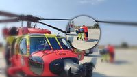 Intervenție în largul Mării Negre! Un elicopter Black Hawk a intervenit de urgență pentru a salva o persoană