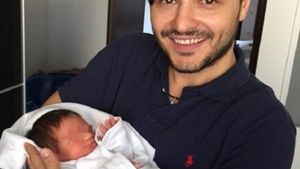 Fetiţa îi dă bătăi de cap lui Liviu Vârciu! A făcut noapte albă
