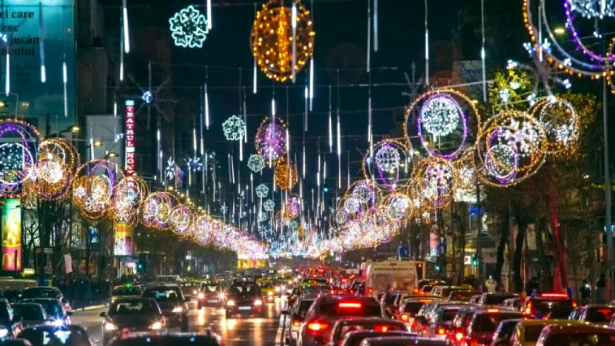 Capitala, pregătită de sărbătorile de iarnă! S-au aprins luminițele de Crăciun din București
