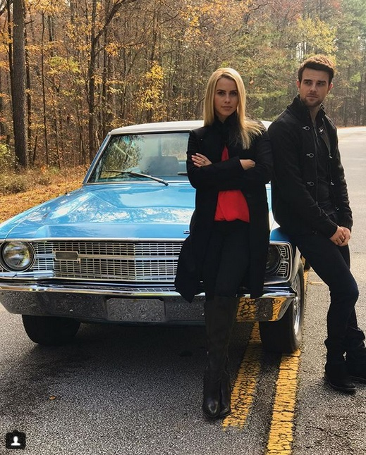 Claire Holt, o nouă intervenție chirurgicală la picior! Actrița din „The Originals” a părăsit spitalul în scaun cu rotile