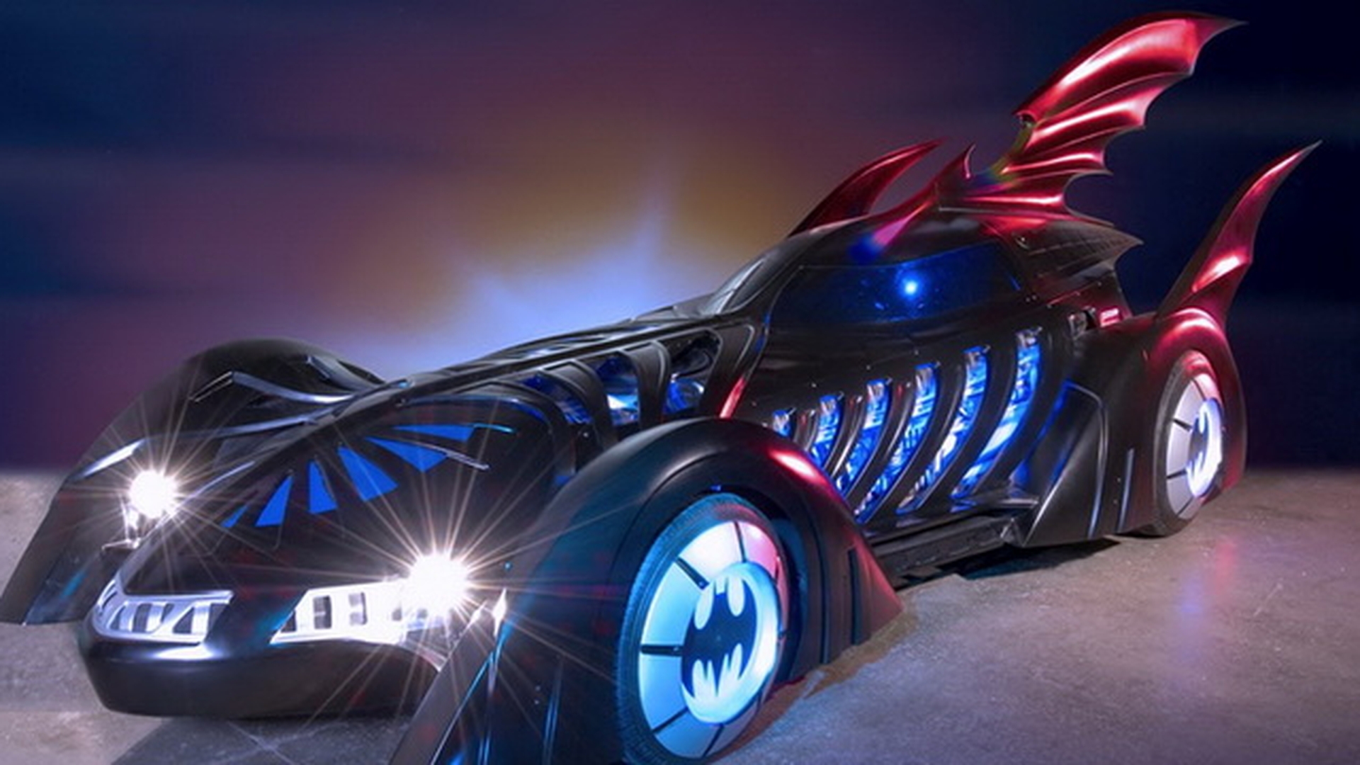 Batmobilul made in Ucraina, spaima soselelor! Combinatie LETALA: caroserie ruseasca si motor de Ford Mustang!