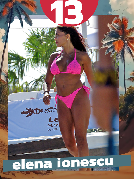 Au crezut că nu le vede nimeni dar… 50 de vedete sexy cu mâna în chiloţei