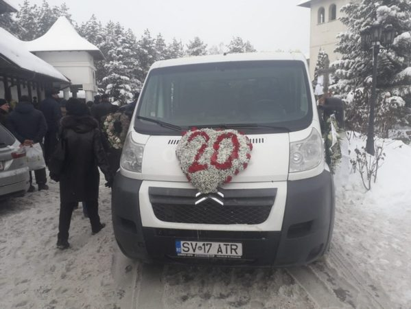 Gabriela Rîpan a fost condusă pe ultimul drum. Sute de oameni au venit să-și ia rămas-bun
