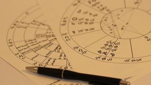 Horoscop săptămânal 22-28 octombrie 2018. Taurii își schimbă atitudinea față de cei din jur