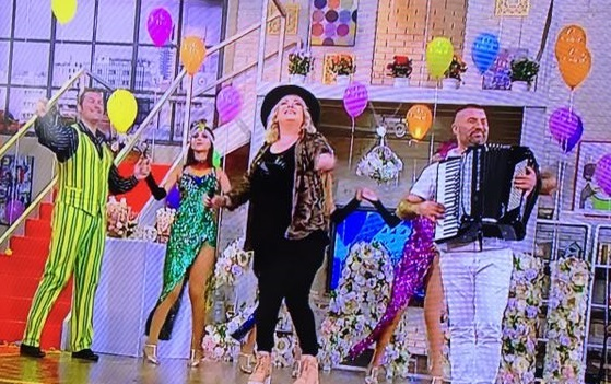 Viorica de la Clejani a pierdut din nou lupta cu kilogramele! Cum a apărut artista la TV