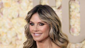 Heidi Klum a făcut senzație la Premiile Grammy într-o rochie nude din latex, care „îi vine ca turnată”