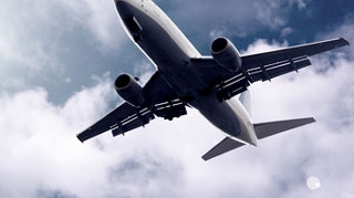 Romanul care a calatorit pe roata avionului de la Viena la Londra a devenit cunoscut in intreaga lume!