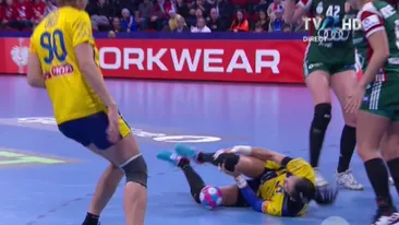 Campionatul european: România a pierdut meciul cu Ungaria. Crstina Neagu, scoasă cu targa de pe teren