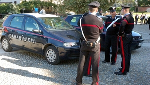 Caz socant in Italia! un roman a ajuns in pragul disperarii si si-a dat foc in fata unei sectii de politie!