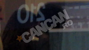 VIDEO Ce perversa e Monica! Uite cu ce gesturi obscene il excita pe asiatic