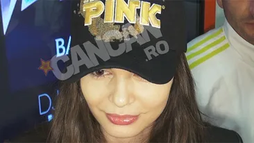 Monica Gabor a revenit in Romania! Vedeta a vorbit despre fiica ei, dar si despre Mr. Pink! Ne iubim mult