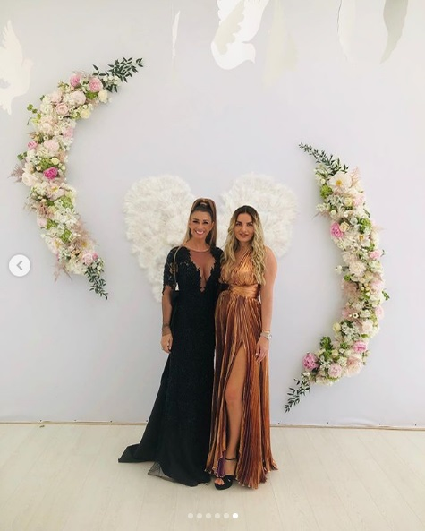Ce surpriză! Ce rochie sexy a ales Anamaria Prodan azi, la o nuntă, după ce a apărut aproape goală la petrecerea VIVA