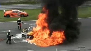 VIDEO Accident groaznic la Brno: un pilot a fost salvat din flacari de un alt concurent!