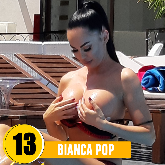 Top 30 bunăciuni la plajă de 1 Mai. S-au dat cu loțiune, s-au așezat pe șezlong și… Vezi pe ce locuri se clasează Andreea Bănică, Daniela Crudu, Bianca Drăgușanu ori Roxana Vancea