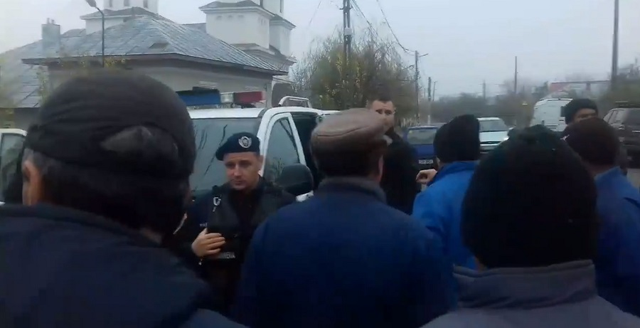 Oamenii s-au revoltat pentru că le-au fost omorâți porcii în pragul Crăciunului