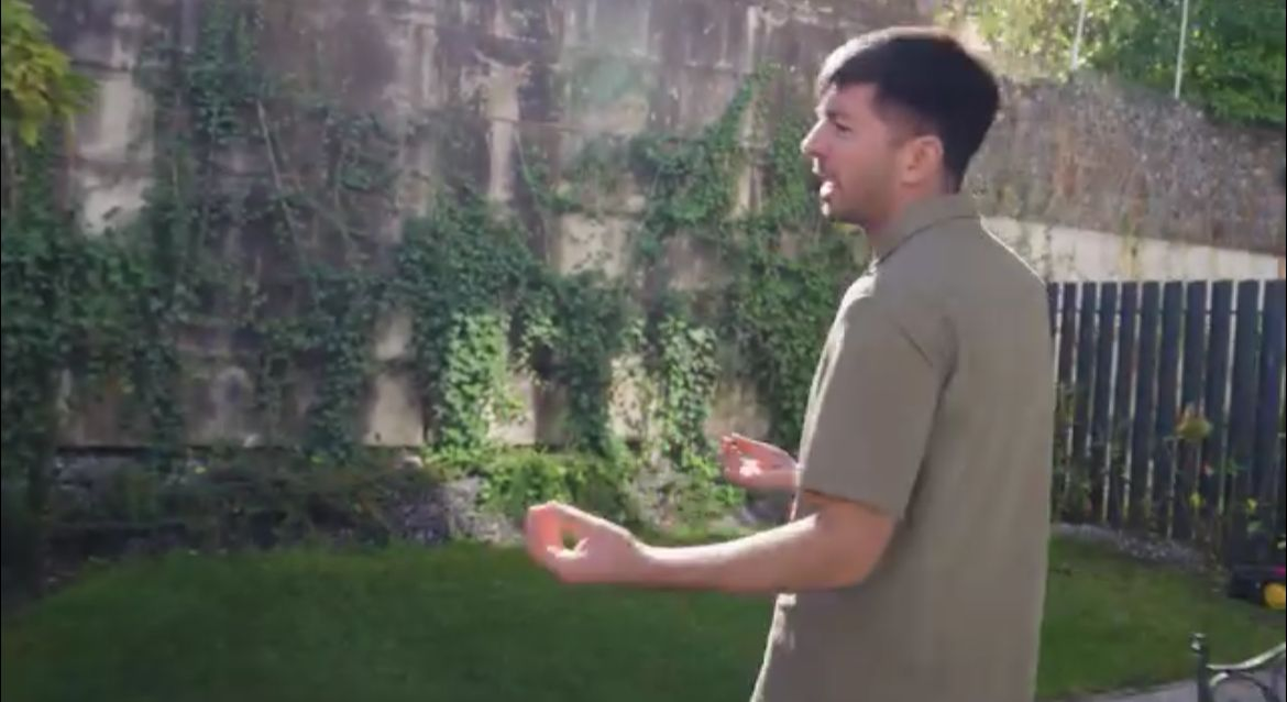Cum arată vila cu două etaje a lui Mircea Bravo! Și-a luat casă în cel mai scump oraș din România