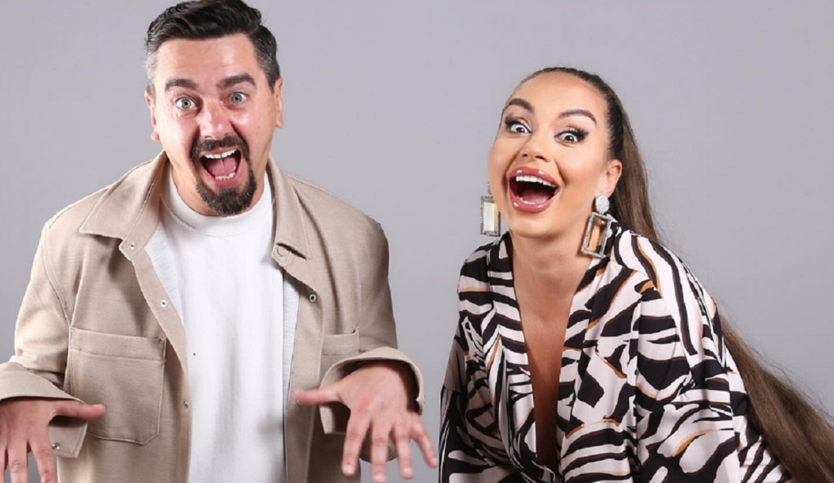 Eliza și Cosmin Natanticu urmăresc emisiunea de acasă acum./ Sursa foto: Instagram