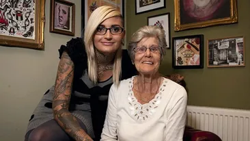 Dovada că niciodată nu e prea târziu! Ce si-a făcut această bătrână pe corp, la vârsta de 85 de ani! Nu m-a durut deloc