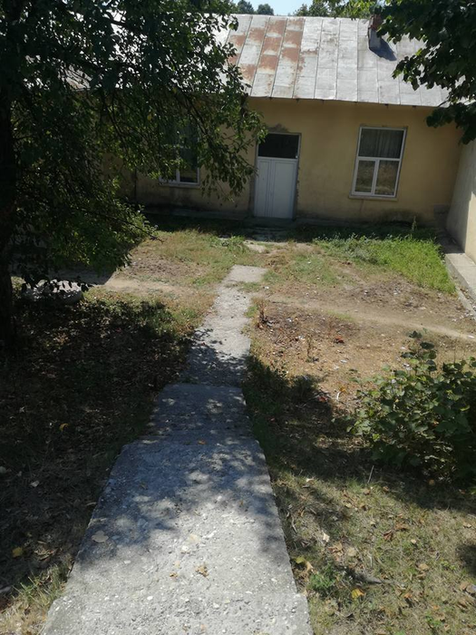 În şcoala din Tencănău nu s-a mai investit de la inaugurare, din 1958