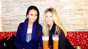 După ce a schiat cu Adi Sînă, Andreea Bănică a ieşit la o bere cu Anca Serea!