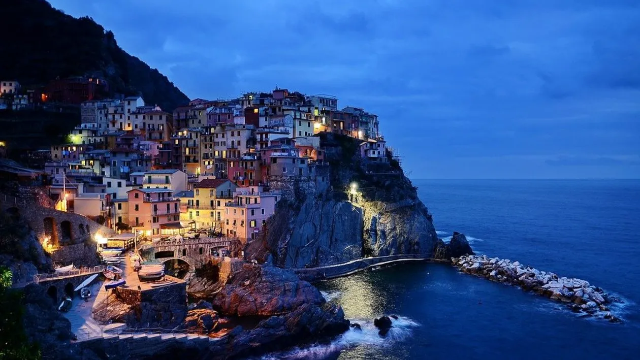 Cinci țări europene își redeschid granițele aeriene pentru turiștii români. Italia și Franța se află printre ele