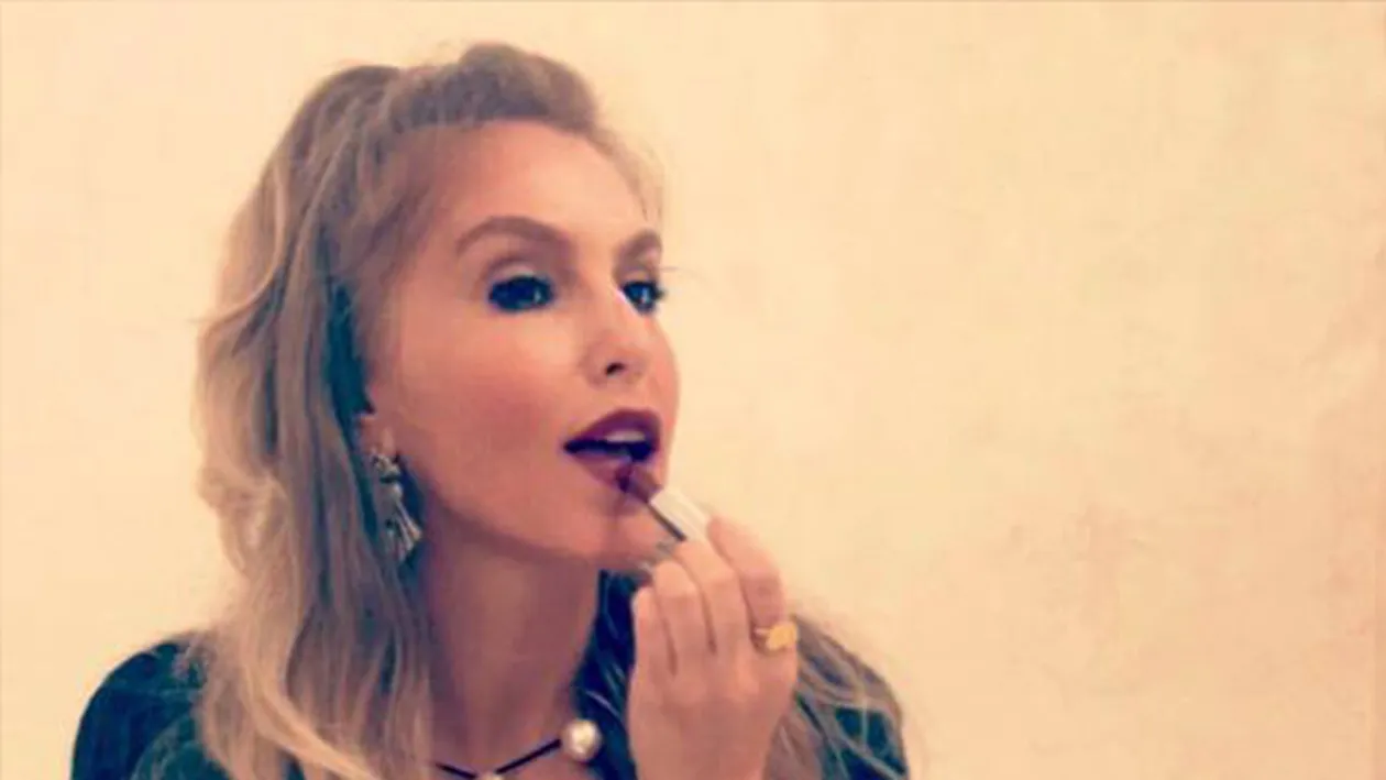 CORINA şi CĂTĂLIN BOTEZATU au o relaţie? ”Eu o iubesc mult de tot!”